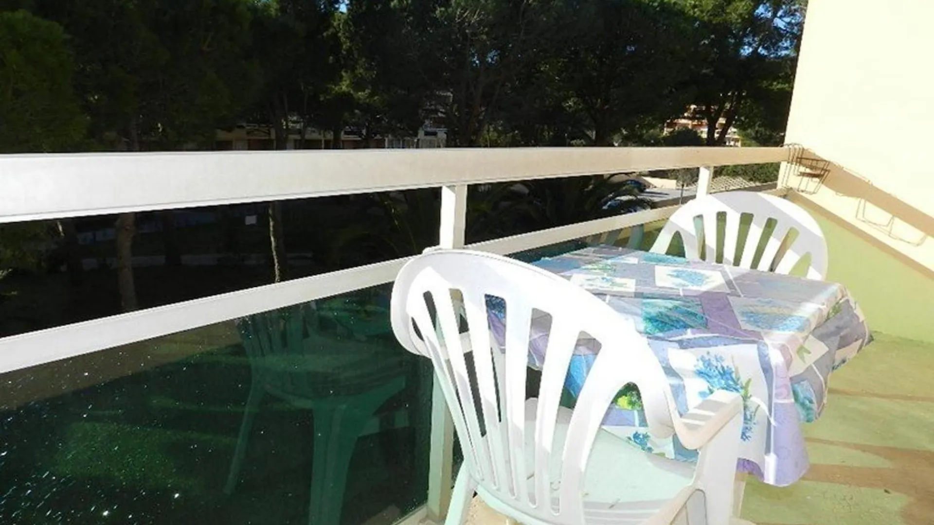 Charmant 3 Pieces Avec Terrasse Proche Plage Et Commerces - Bormes-Les-Mimosas, 5 Couchages, Garage Inclus - Fr-1-251-842 0*, 博尔马斯·莱斯·米默萨斯