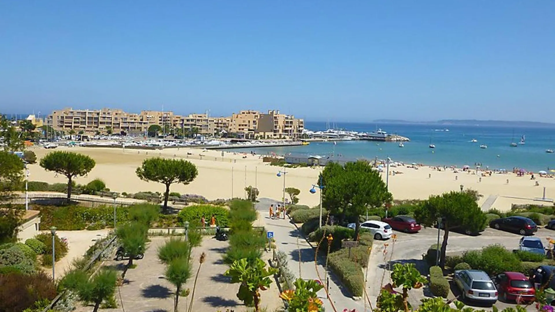 Charmant 3 Pieces Avec Terrasse Proche Plage Et Commerces - Bormes-Les-Mimosas, 5 Couchages, Garage Inclus - Fr-1-251-842 法国